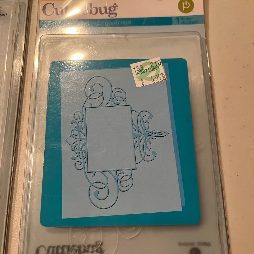 Cuttlebug Embossing Folders Set - Picture 3 of 5